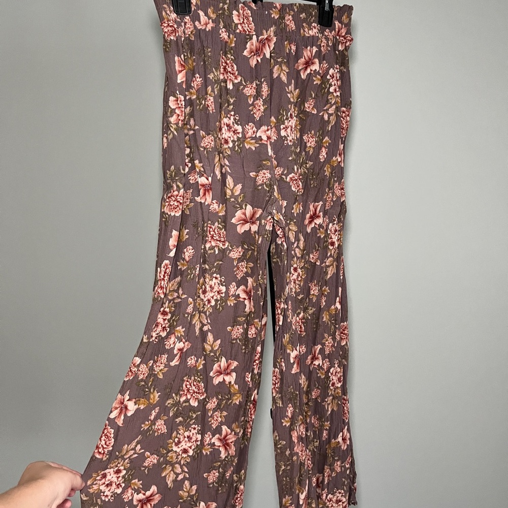 American Eagle Outfitters Floral Wide Leg pants